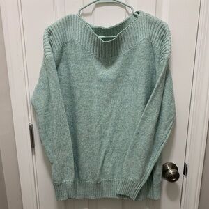 Wide neck Sweater